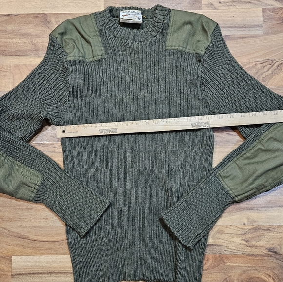 Cabela’s Wool Commando Sweater Size 44 Made in England Green Military - Picture 5 of 7